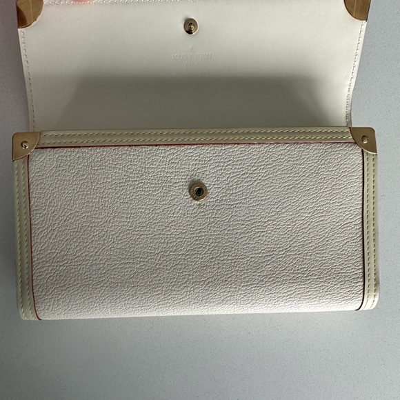 Louis Vuitton Suhali Leather Porte Tresor International Trifold Wallet - Picture 4 of 6